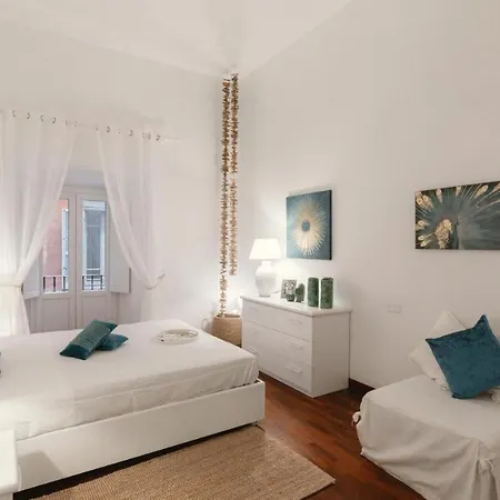 Campo Dei Fiori Charming Apartment